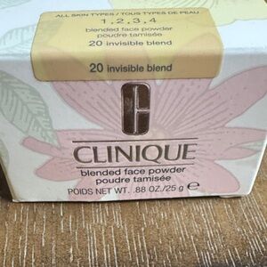Clinique Invisible Blend Face Powder